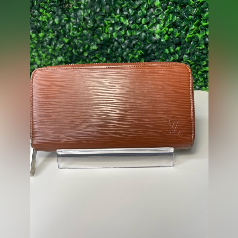 Louis Vuitton Epi Leather Zippy Long Wallet